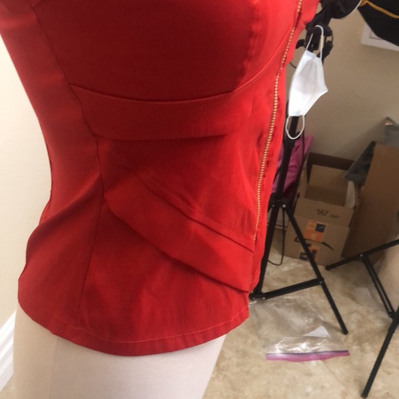 Red Shapeware - Picture 5 of 8